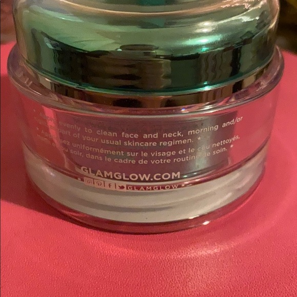 NWOB GlamGlow MoistureTrip - Picture 2 of 4